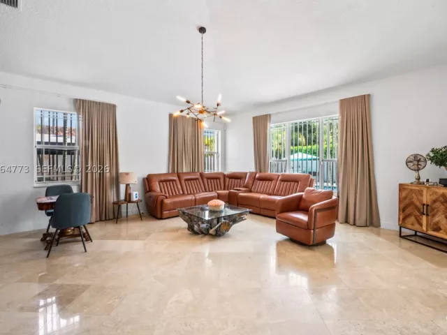5-bedroom home for sale in Miami - 5750 SW 67 Ave - MondialRealty