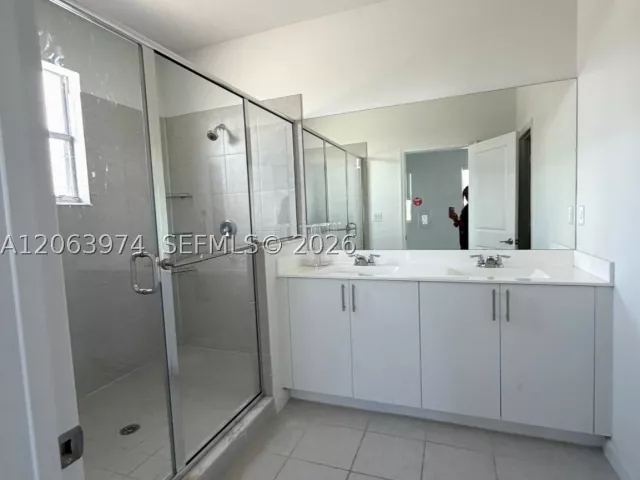 4-bedroom home for rent in Miami - 16144 SW 148th Pl - MondialRealty
