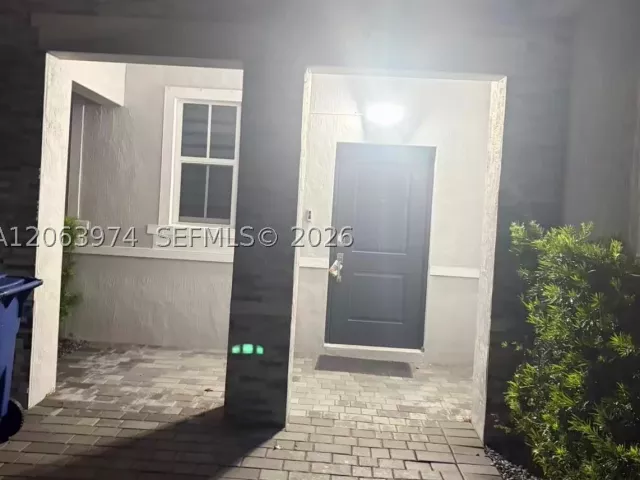 4-bedroom home for rent in Miami - 16144 SW 148th Pl - MondialRealty