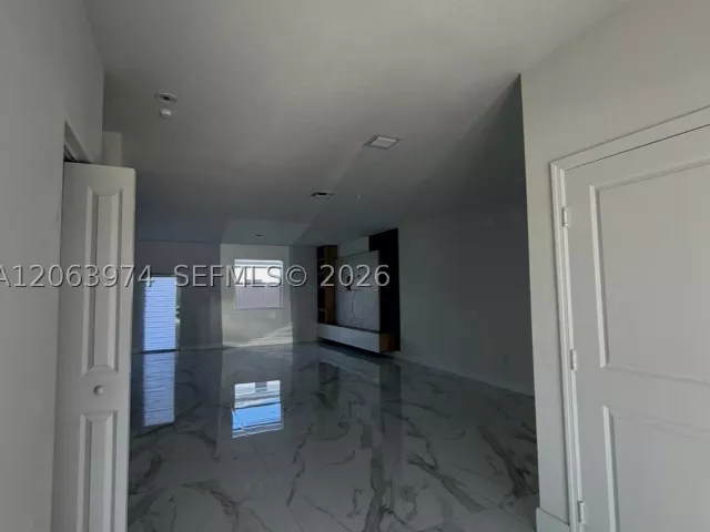 4-bedroom home for rent in Miami - 16144 SW 148th Pl - MondialRealty
