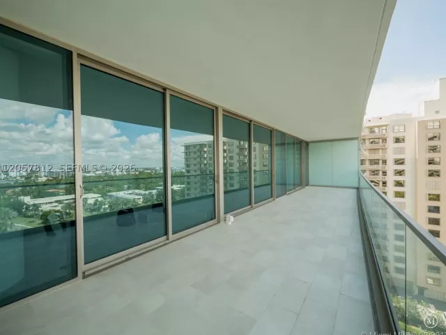 2-bedroom condo for rent in Bal Harbour - 10201 Collins Ave 1005 - MondialRealty