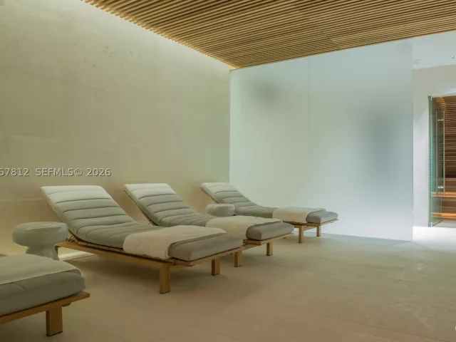 2-bedroom condo for rent in Bal Harbour - 10201 Collins Ave 1005 - MondialRealty