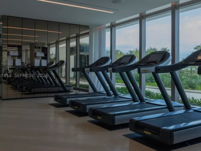 2-bedroom condo for rent in Bal Harbour - 10201 Collins Ave 1005 - MondialRealty
