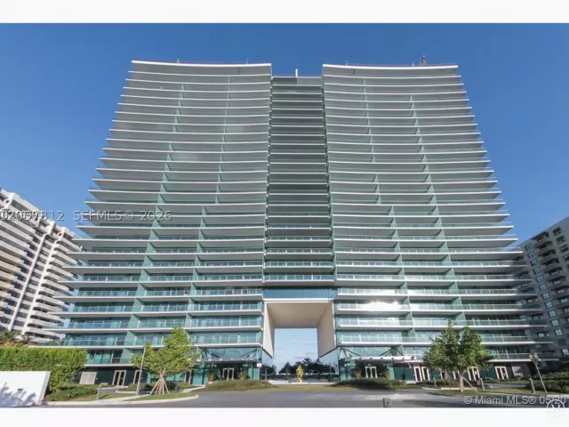 2-bedroom condo for rent in Bal Harbour - 10201 Collins Ave 1005 - MondialRealty