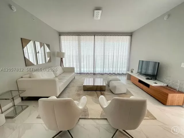 2-bedroom condo for rent in Bal Harbour - 10201 Collins Ave 1005 - MondialRealty