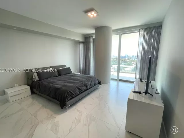 2-bedroom condo for rent in Bal Harbour - 10201 Collins Ave 1005 - MondialRealty