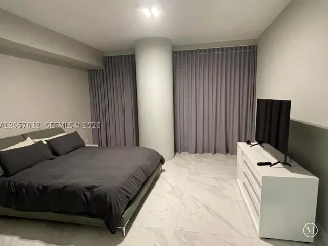 2-bedroom condo for rent in Bal Harbour - 10201 Collins Ave 1005 - MondialRealty