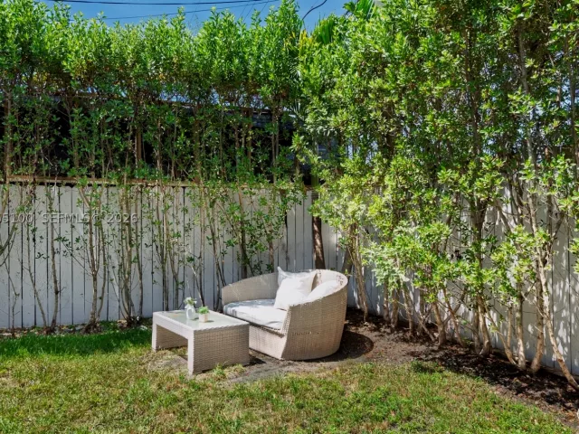 3-bedroom home for sale in Miami - 1450 SW 20th Ave - MondialRealty