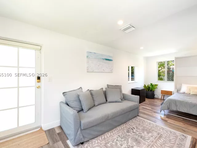 3-bedroom home for sale in Miami - 1450 SW 20th Ave - MondialRealty