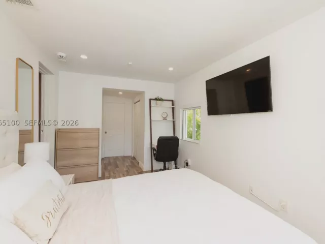3-bedroom home for sale in Miami - 1450 SW 20th Ave - MondialRealty