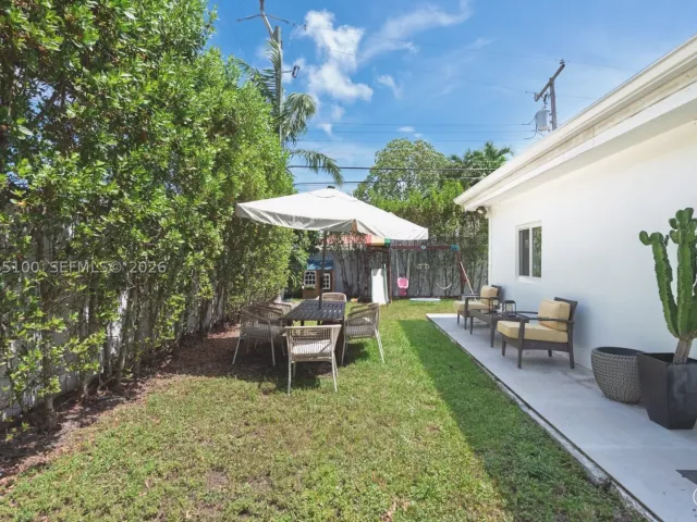 3-bedroom home for sale in Miami - 1450 SW 20th Ave - MondialRealty