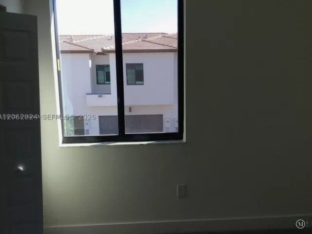 3-bedroom home for rent in Doral - 4286 NW 83rd Ave 0 - MondialRealty