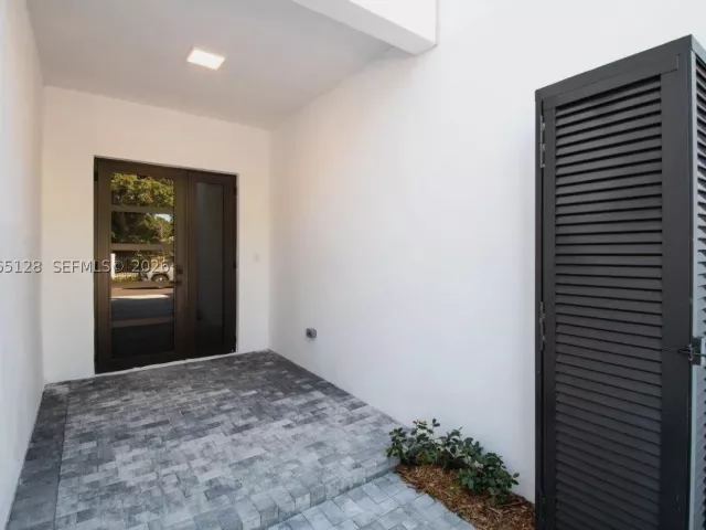 3-bedroom home for rent in Miami - 6860 SW 80th St 6860 - MondialRealty