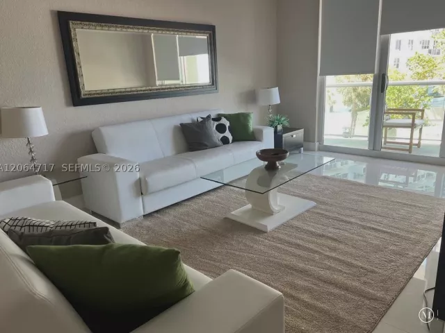 2-bedroom condo for sale in Hollywood - 3801 S Ocean Dr 3X - MondialRealty