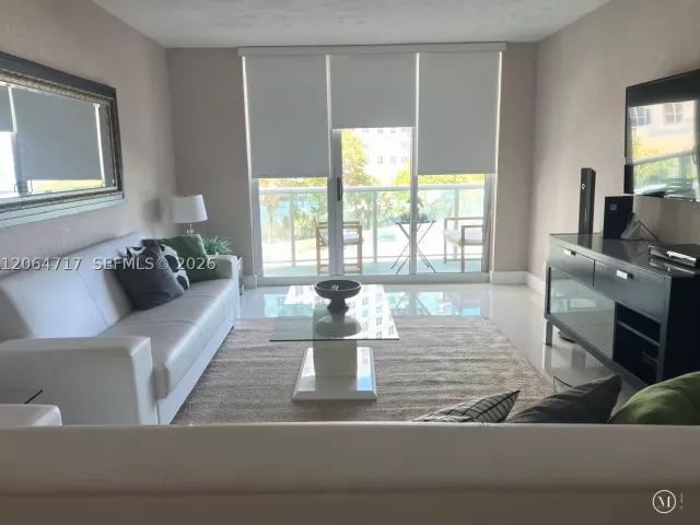 2-bedroom condo for sale in Hollywood - 3801 S Ocean Dr 3X - MondialRealty