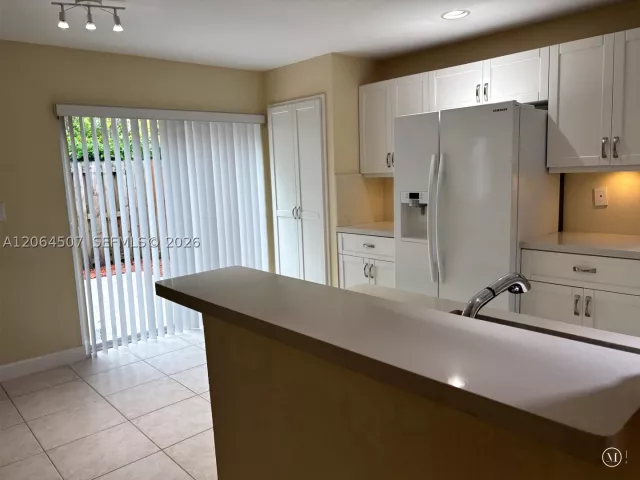 3-bedroom home for rent in Doral - 11440 NW 50th Ter - MondialRealty
