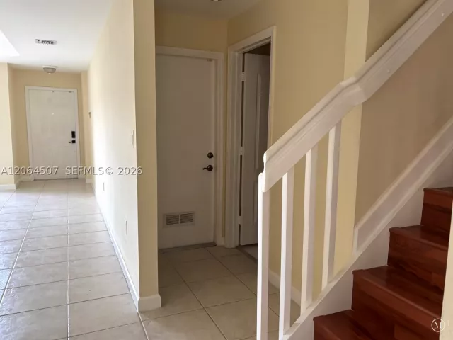 3-bedroom home for rent in Doral - 11440 NW 50th Ter - MondialRealty