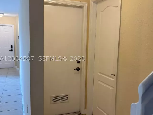 3-bedroom home for rent in Doral - 11440 NW 50th Ter - MondialRealty