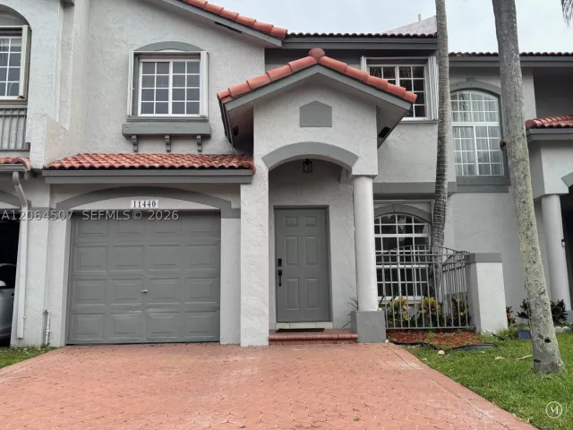 3-bedroom home for rent in Doral - 11440 NW 50th Ter - MondialRealty