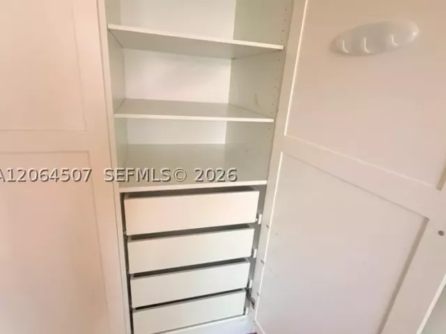 3-bedroom home for rent in Doral - 11440 NW 50th Ter - MondialRealty