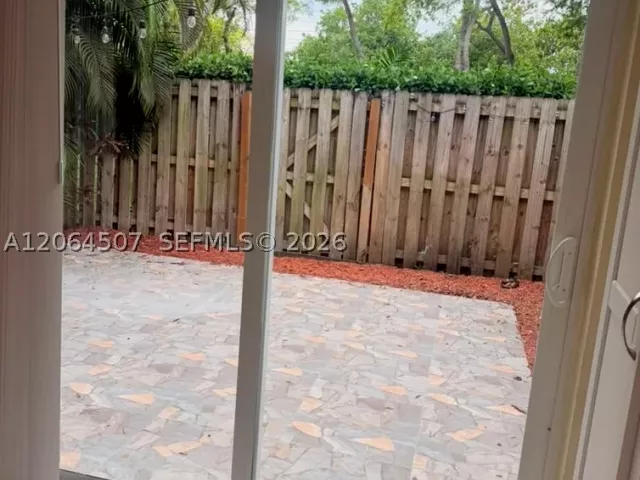 3-bedroom home for rent in Doral - 11440 NW 50th Ter - MondialRealty