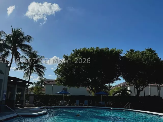 3-bedroom home for rent in Doral - 11440 NW 50th Ter - MondialRealty