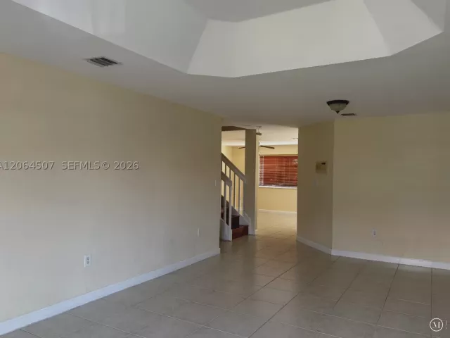3-bedroom home for rent in Doral - 11440 NW 50th Ter - MondialRealty