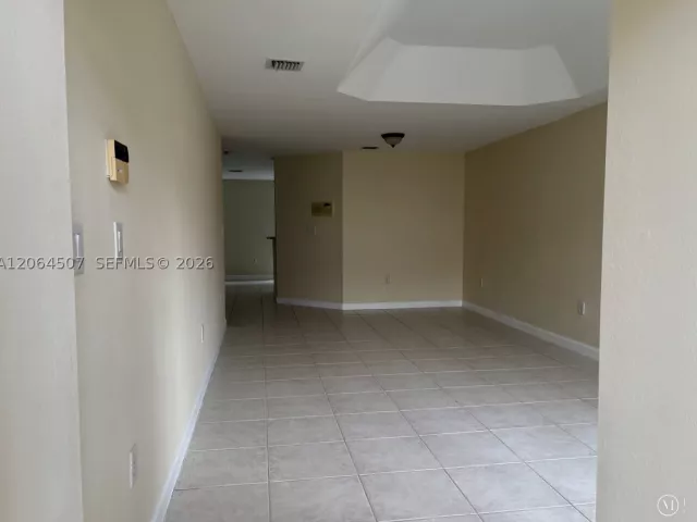 3-bedroom home for rent in Doral - 11440 NW 50th Ter - MondialRealty