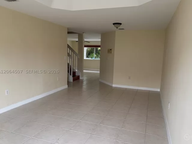 3-bedroom home for rent in Doral - 11440 NW 50th Ter - MondialRealty
