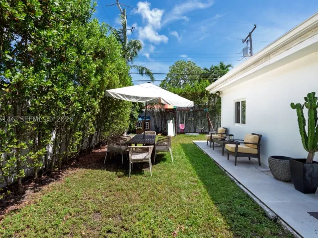 3-bedroom home for rent in Miami - 1450 SW 20th Ave 1450 - MondialRealty