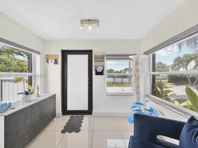 2-bedroom home for sale in Miami - 17019 SW 100th Ave - MondialRealty