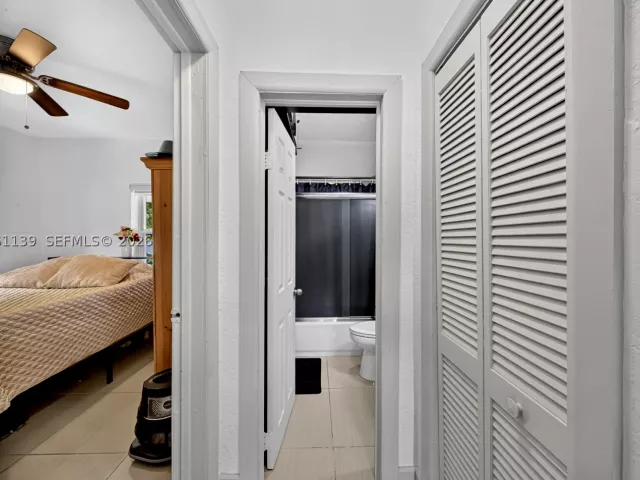 2-bedroom home for sale in Miami - 17019 SW 100th Ave - MondialRealty