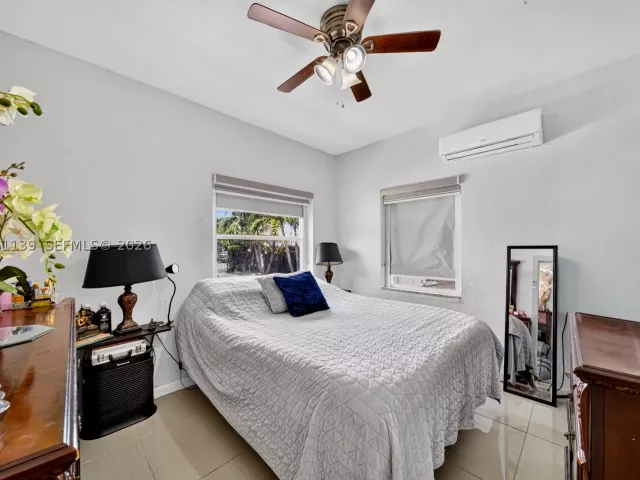 2-bedroom home for sale in Miami - 17019 SW 100th Ave - MondialRealty