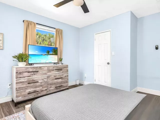 3-bedroom home for rent in Riviera Beach - 138 E 22ND Court - MondialRealty