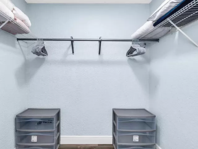 3-bedroom home for rent in Riviera Beach - 138 E 22ND Court - MondialRealty