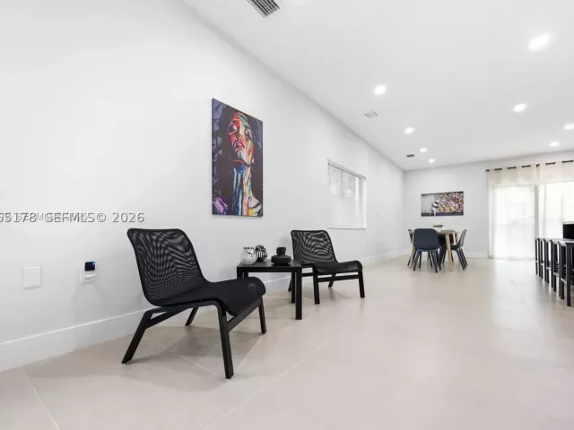 4-bedroom home for rent in Miami - 1121 NW 25th St - MondialRealty