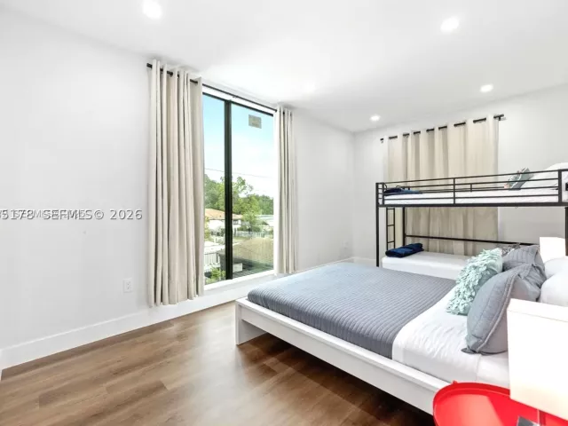 4-bedroom home for rent in Miami - 1121 NW 25th St - MondialRealty