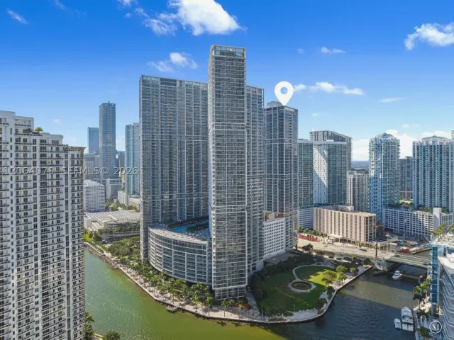 1-bedroom condo for sale in Miami - 485 Brickell Ave 2103 - MondialRealty