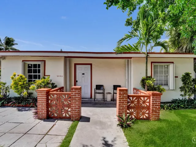 4-bedroom home for sale in Hollywood - 2442 FUNSTON Street - MondialRealty