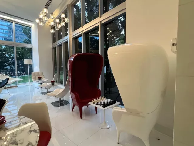 1-bedroom condo for rent in Miami - 495 Brickell Ave 4308 - MondialRealty