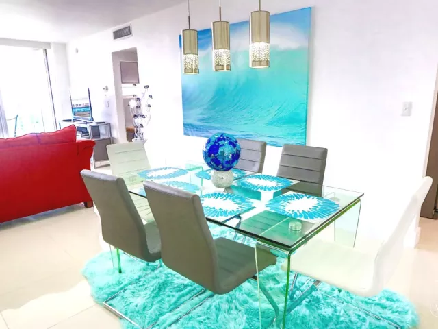 1-bedroom condo for sale in Hollywood - 4001 S Ocean Drive 16H - MondialRealty