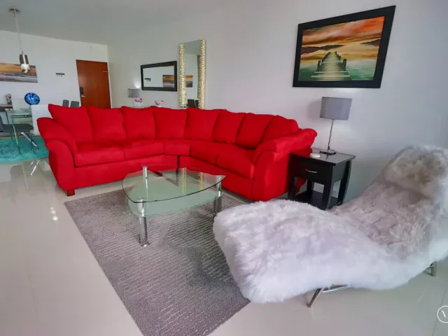 1-bedroom condo for sale in Hollywood - 4001 S Ocean Drive 16H - MondialRealty