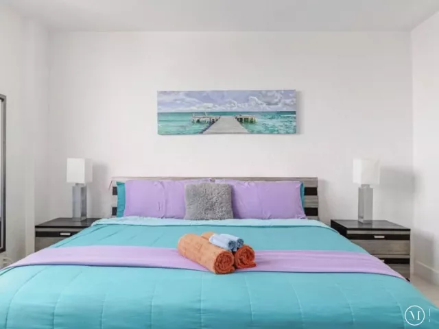 1-bedroom condo for sale in Hollywood - 4001 S Ocean Drive 16H - MondialRealty