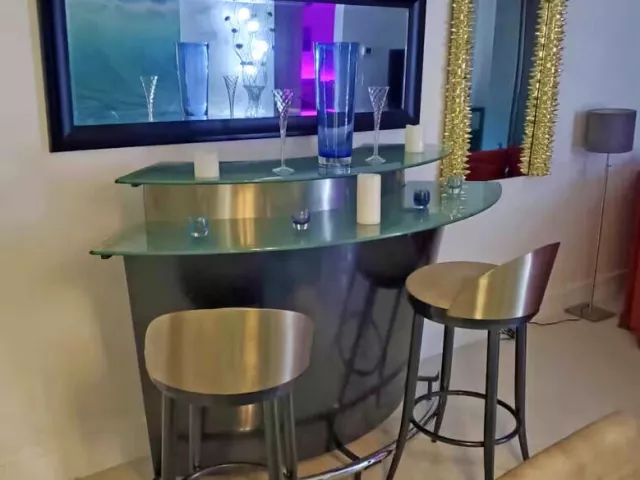 1-bedroom condo for sale in Hollywood - 4001 S Ocean Drive 16H - MondialRealty