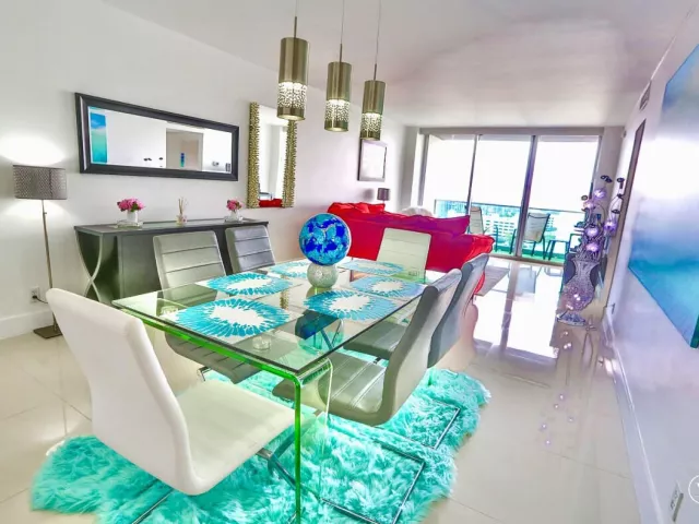 1-bedroom condo for sale in Hollywood - 4001 S Ocean Drive 16H - MondialRealty