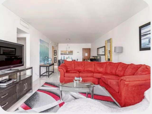 1-bedroom condo for sale in Hollywood - 4001 S Ocean Drive 16H - MondialRealty