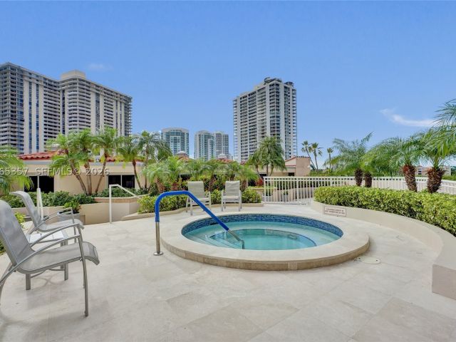 2-bedroom condo for rent in Aventura - 19667 Turnberry Way 12F - MondialRealty