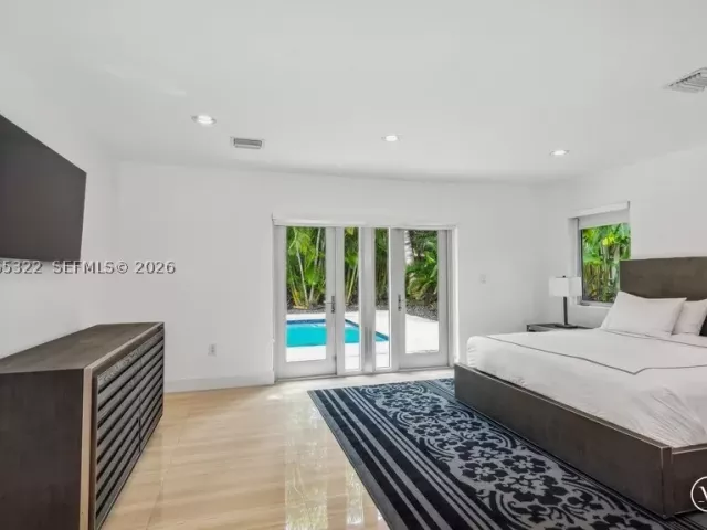 4-bedroom home for sale in Miami - 8215 SW 63rd Pl - MondialRealty