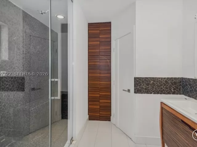 4-bedroom home for sale in Miami - 8215 SW 63rd Pl - MondialRealty