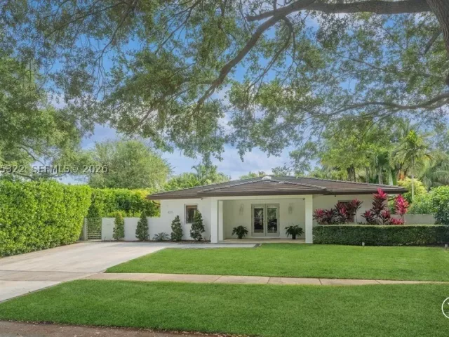 4-bedroom home for sale in Miami - 8215 SW 63rd Pl - MondialRealty